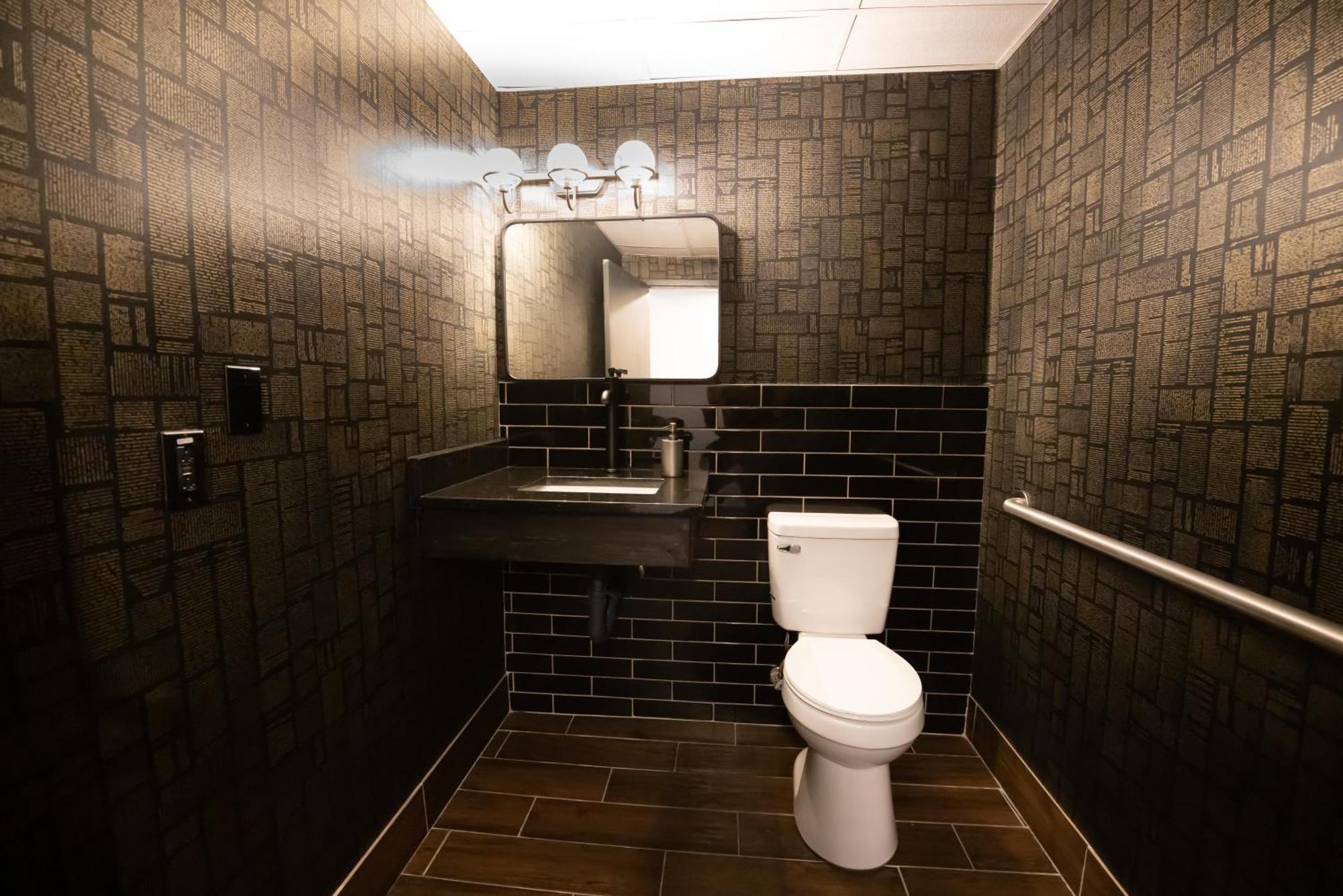 Distill-inn Hotel 3*