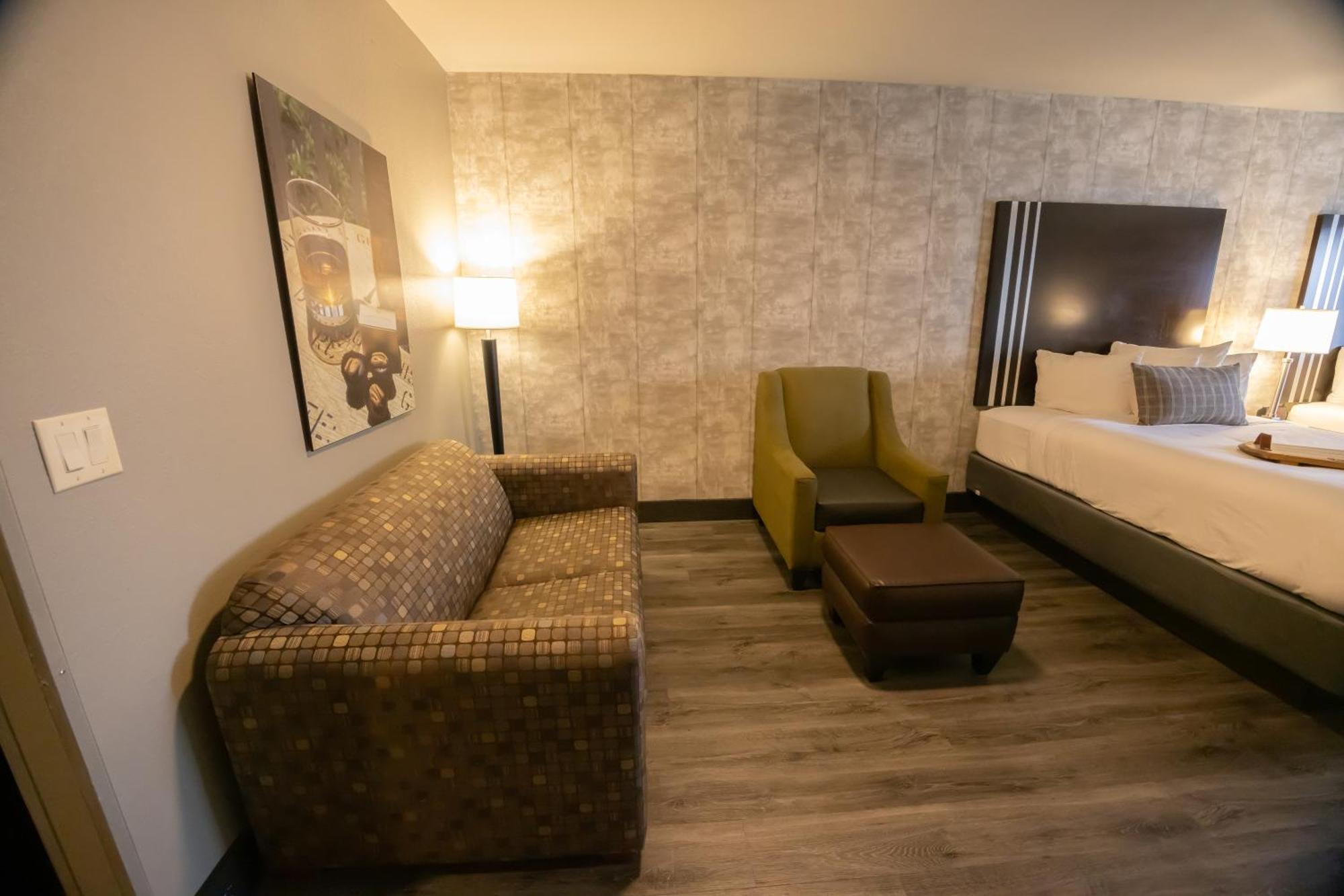 Distill-inn Hotel 3*